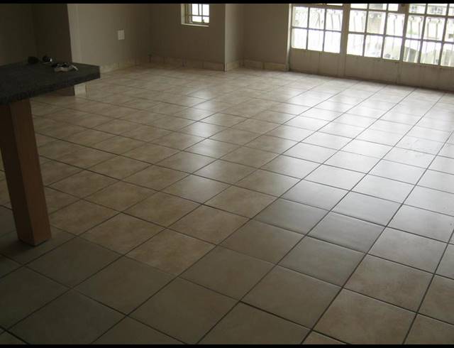 2 BEDROOM APARTMENT FOR SALE IN BRAKPAN NORTH